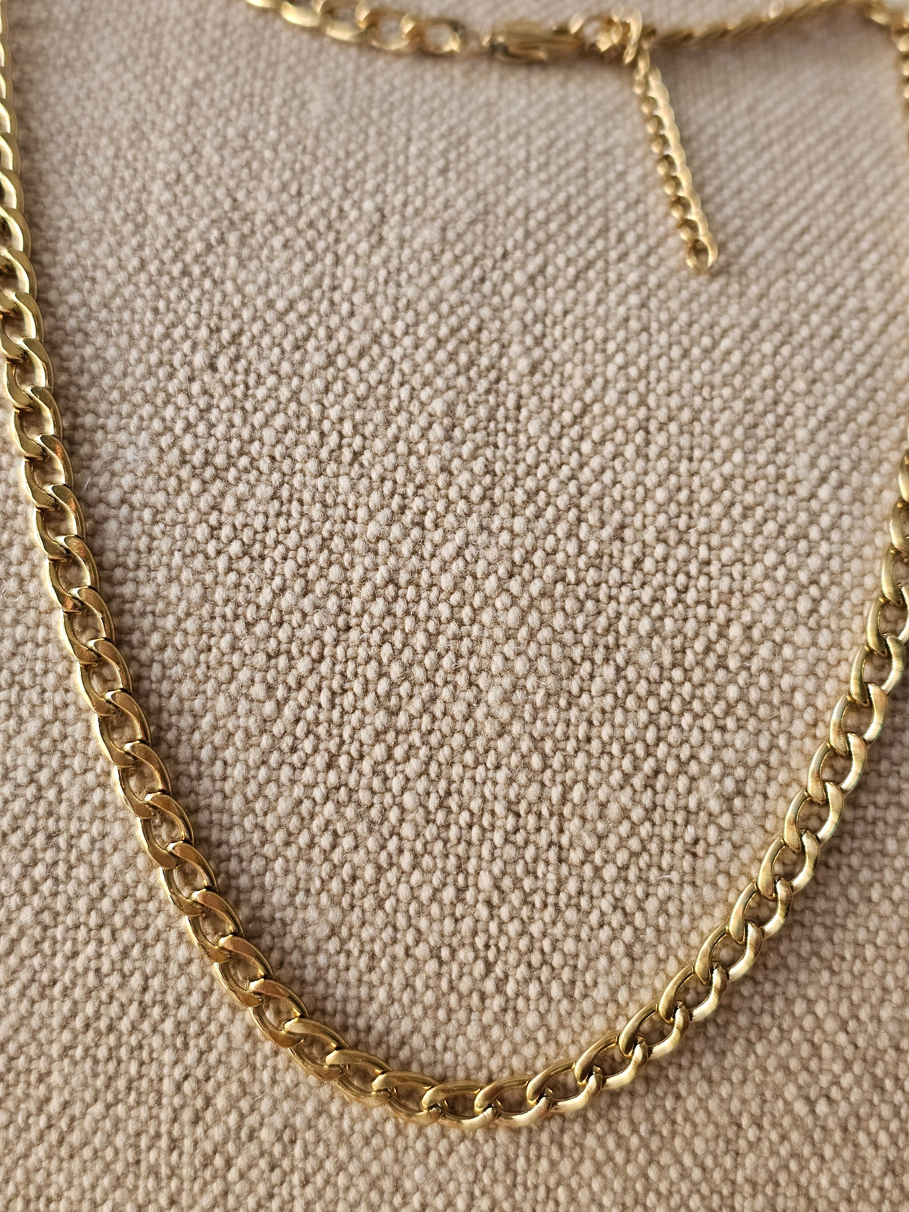 Mila Chain Necklace