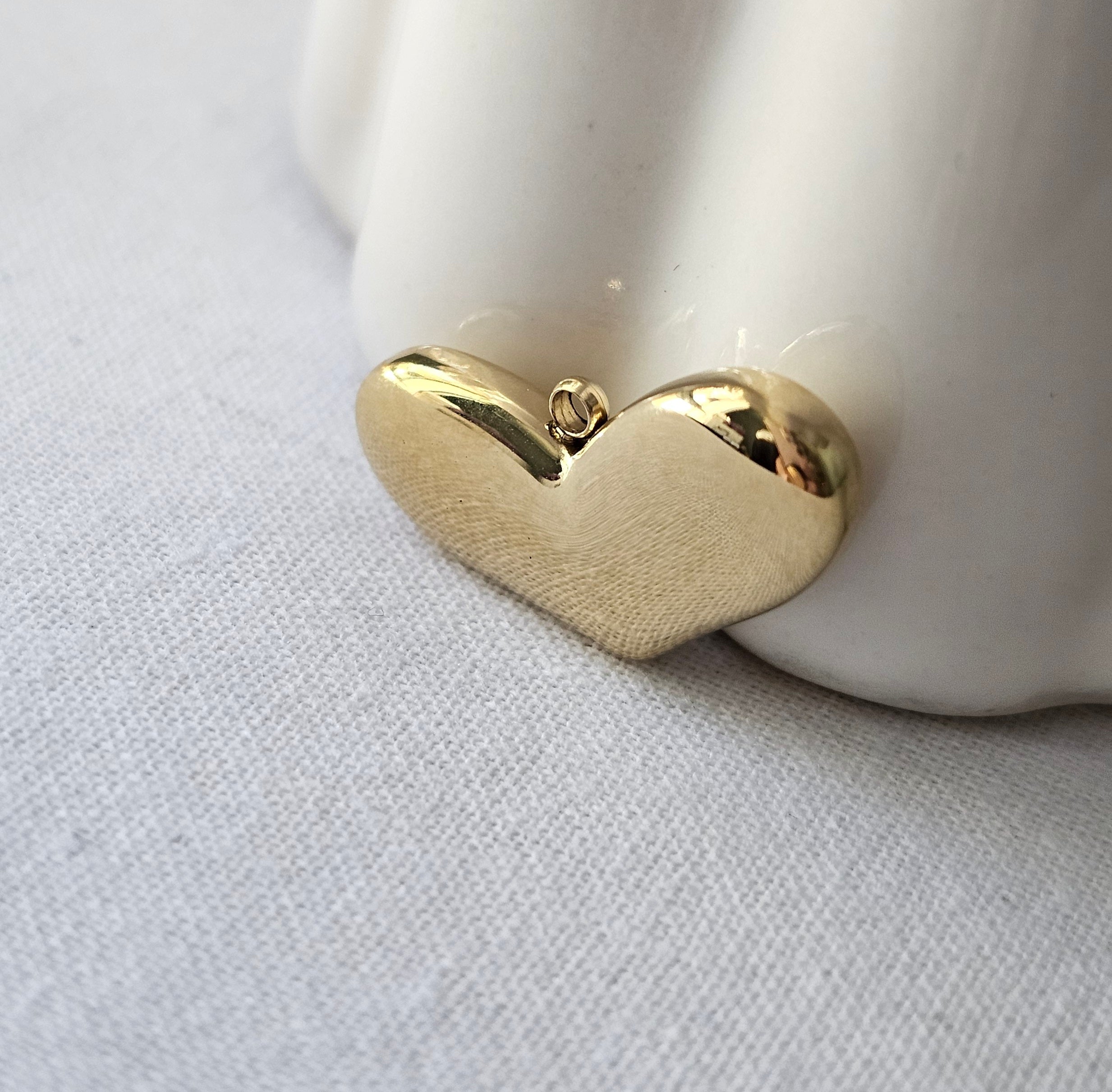 Amora Heart Gold Pendant