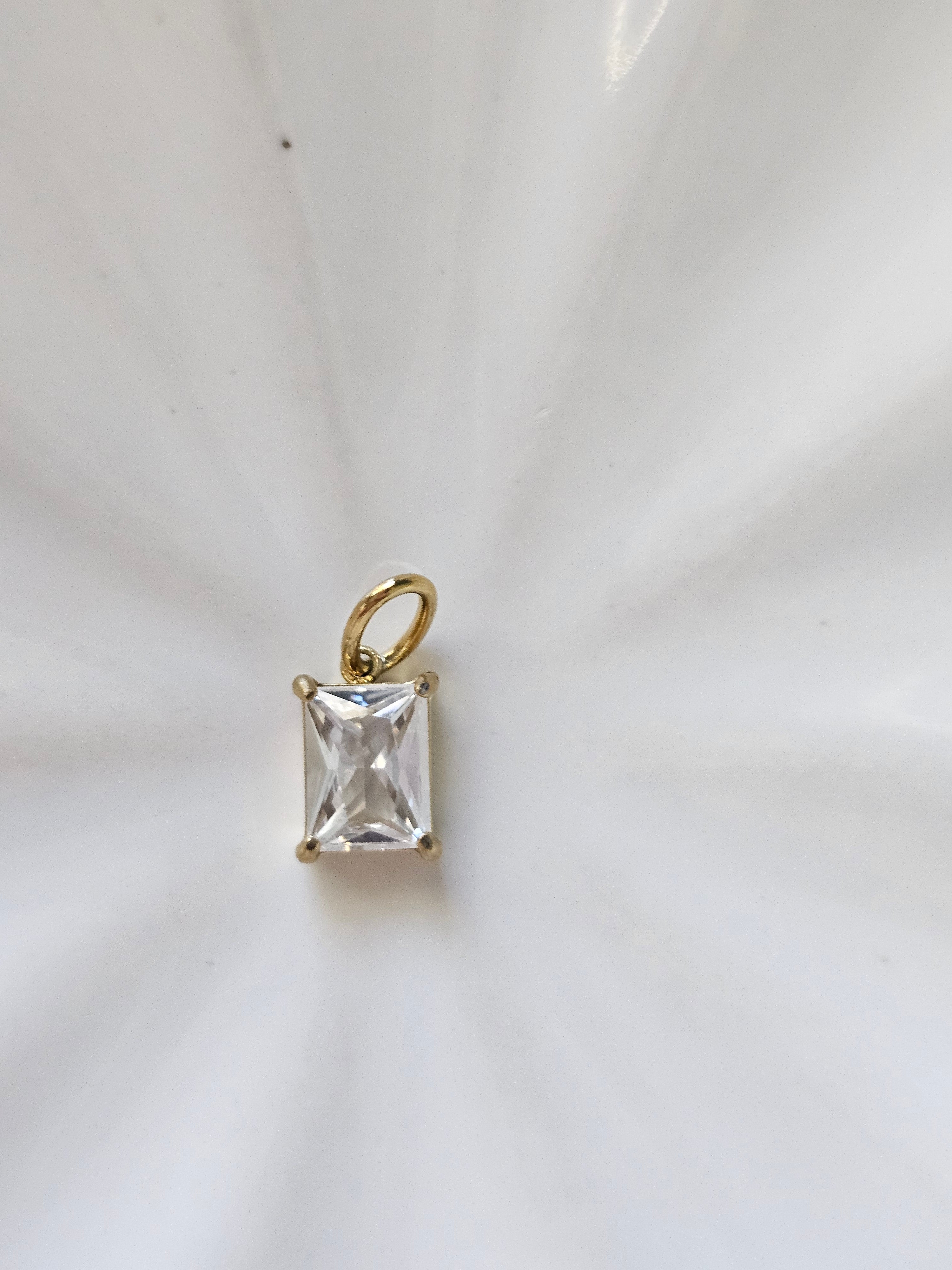 Elara Emerald Cut Pendant