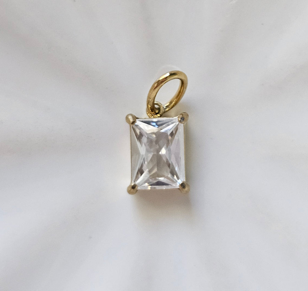 Elara Emerald Cut Pendant